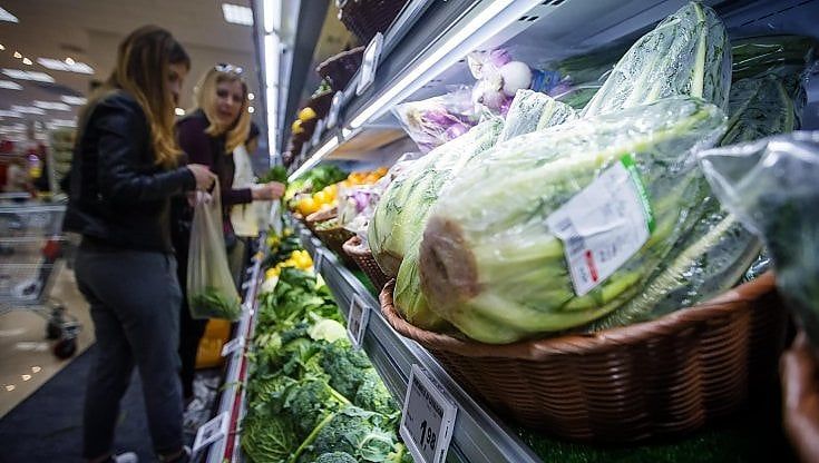 Prezzi, dal burro alle uova: ecco la stangata sul carrello della spesa