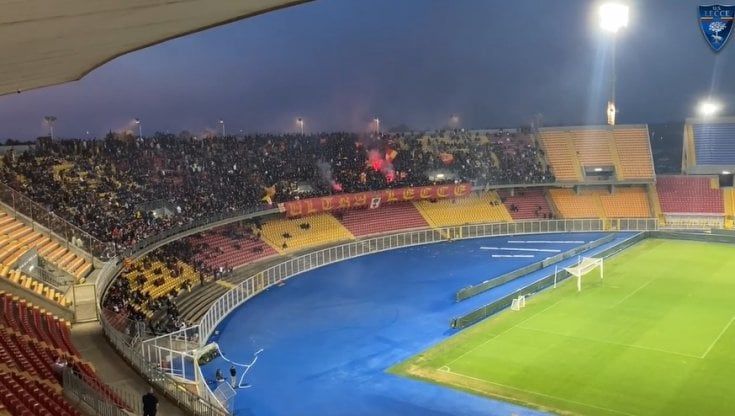 Calcio, per Lecce - Pordenone febbre giallorossa: in tremila agli allenamenti ed è corsa ai biglietti dopo il giallo hacker