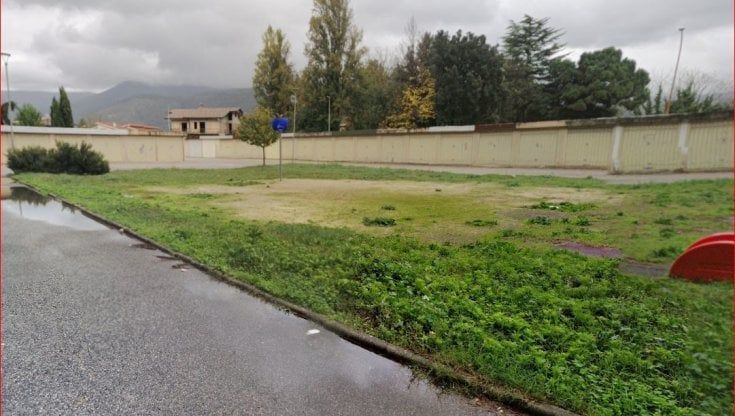Frosinone, scopre di essere positivo e si toglie la vita. Il sindaco di Aquino: "Notizia sconvolgente. Nessuno dovrebbe sentirsi solo"