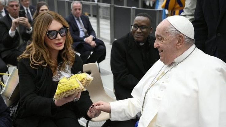 “Papa Francesco mi disse di aprire a Bari lo sportello per transgender e ultimi e chiamarlo Persone”