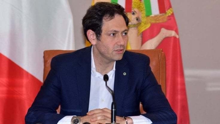 Sicilia, l'assessore Razza: "Il 90 per cento dei sanitari ha aderito alle vaccinazioni anti Covid"