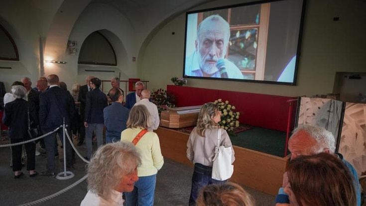 L’Università di Pollenzo più forte del dolore: “Avanti tutta nel nome di Carlo Petrini”