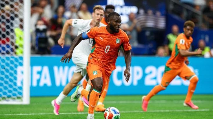 Mercato: Leao vuole la Turchia, Mazraoui per il Milan, Kessié Juve o Roma, per Kean 40 mln dal Como