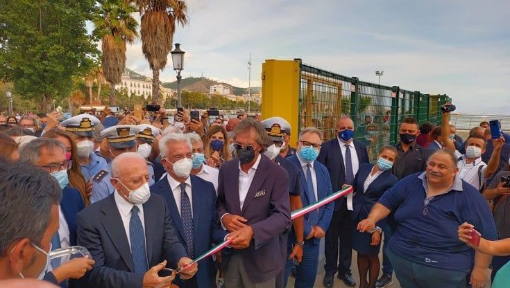 De Luca, apoteosi Salerno: "Piazza Libertà, la mia San Pietro"