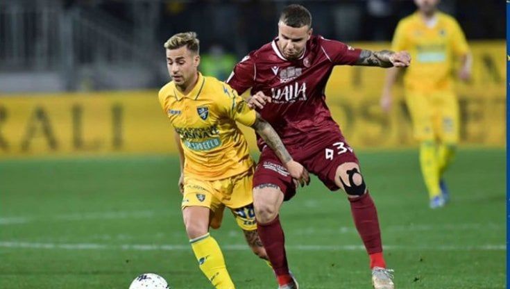 Serie B: il Lecce perde partita e vetta. Palacio trascina il Brescia al comando, Frosinone e Benevento ok