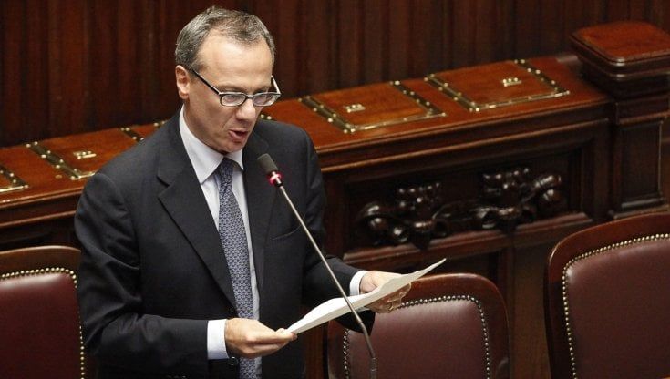 Ddl Zan, Elio Vito (FI): "Governo non può essere neutrale, intervenga Draghi con un decreto"