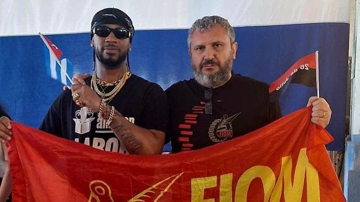 Il sindacalista della Fiom porta 40 chili di medicinali a Cuba: “Torino non vi lascia soli”