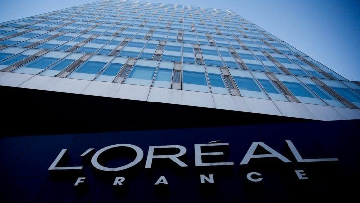 Amazon si ferma in Russia. Anche L'Oréal lascia. Oltre trecento i marchi che voltano le spalle a Mosca