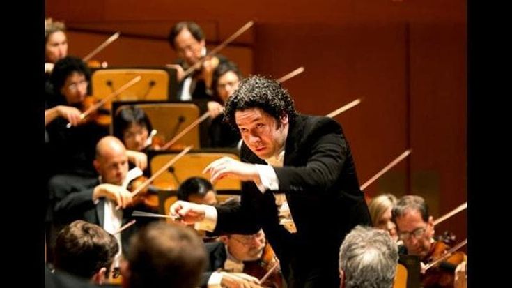 Gustavo Dudamel: “Credo nel potere della musica per salvare i giovani da criminalità e droga”