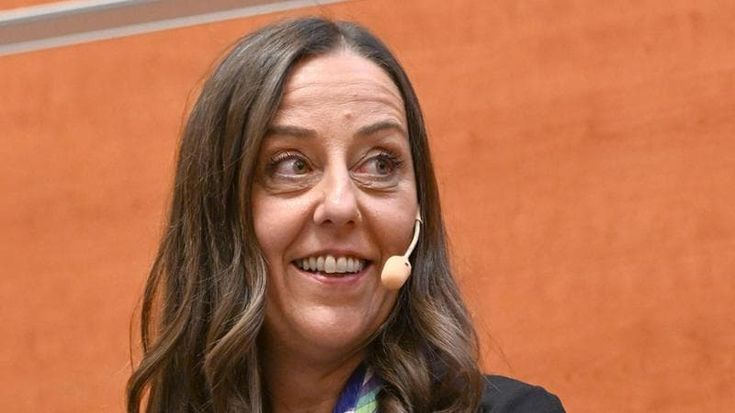 A Firenze Italia Viva si spacca sull’appoggio a Funaro. Schmidt dal ministro: “Un nuovo stadio”