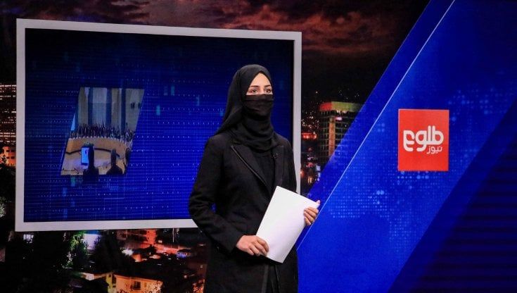 In Afghanistan le giornaliste tv devono coprirsi il volto
