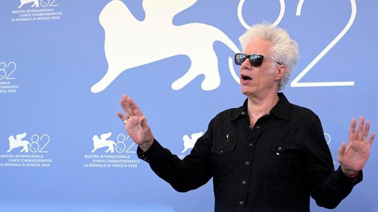 Jim Jarmusch: “Non competo con Sorrentino, l’arte non è mai una gara. Benigni? Ci sentiamo sempre”