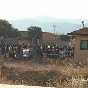 Catania, protesta al Cara di Mineo: bloccata la strada statale