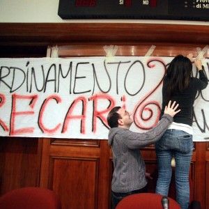 I giovani senza fiducia: sette su dieci non credono nel recupero dell'Italia