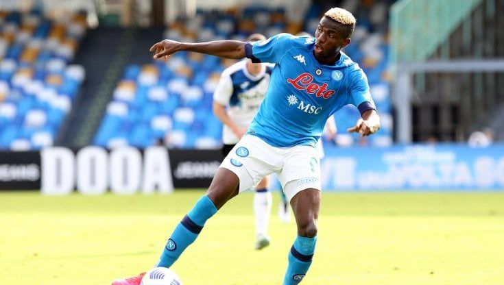 Napoli, lussazione alla spalla per Osimhen: niente Milan