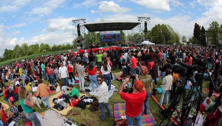 25 Aprile a Casa Cervi: sul palco Capossela, Bandabardò, Cisco e Lo Stato Sociale