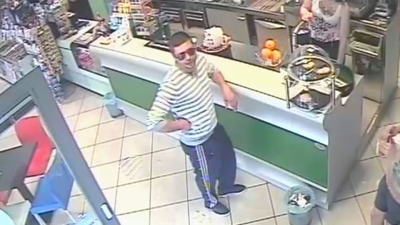 Bergamo, dà fuoco a direttrice di banca: ustionato, il rapinatore si costituisce