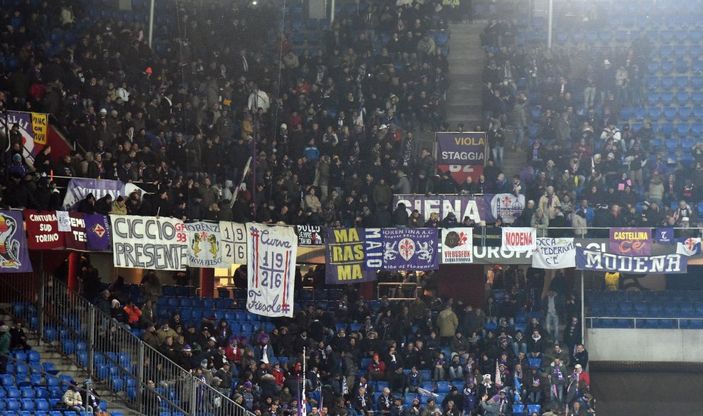 Colpo d'occhio viola: i tifosi della Fiorentina allo stadio in Svizzera