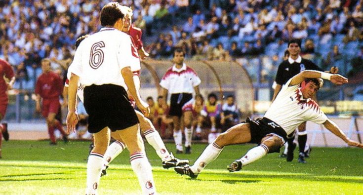 Dalla rete al Foggia ai 250 gol in Serie A: le prodezze di Totti