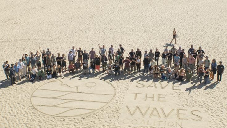 Surf e crisi climatica, nasce l'idea di una "assicurazione per le onde"
