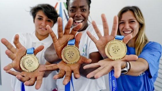 Napoli, le ragazze d'oro dell'Universiade a spasso dopo la vittoria: “Città fantastica”