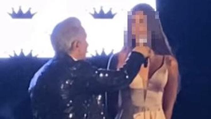 A 13 anni sulla passerella di Miss Italia, è polemica. Rimosso l’organizzatore della tappa campana