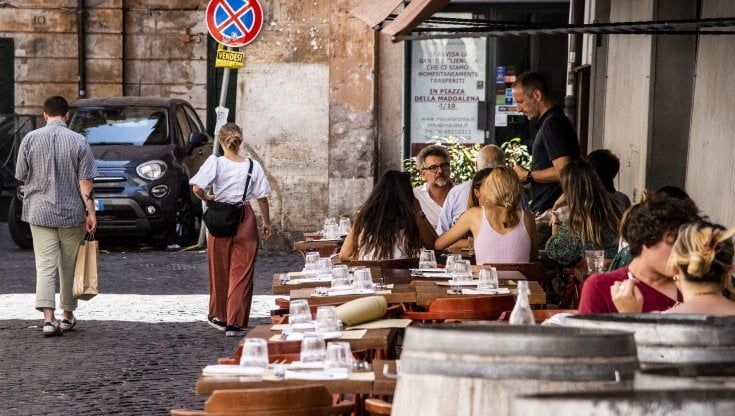 Tassate anche le mance: per la Cassazione si deve pagare l'Irpef