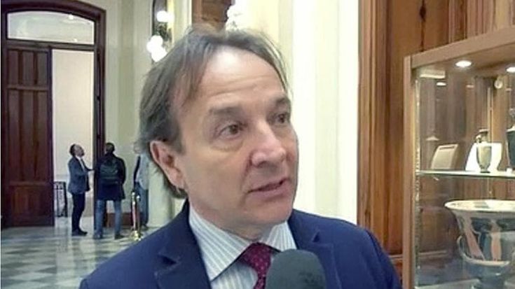 Medicina legale sotto inchiesta, il direttore Di Vella si difende: “Assenteista? Né io né altri”