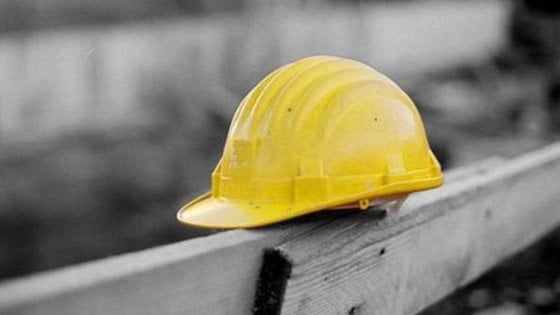 Alessandria, camionista investito e ucciso da un altro tir: quarto morto sul lavoro dall'inizio dell'anno in Piemonte