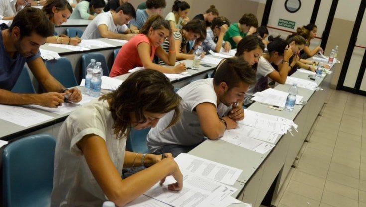 Test Medicina a Genova, la nuova prova in due spezzoni per 1218 candidati