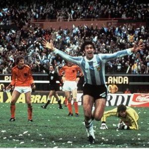 Mario Kempes: "Argentina '78, segnavo per la gente, non fui un complice dei militari e di Videla"