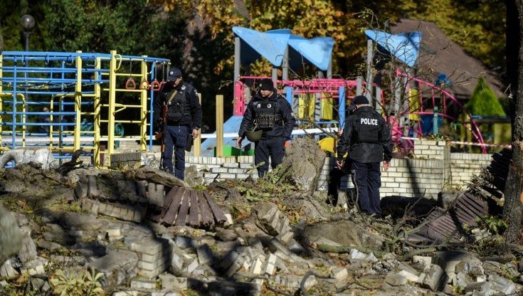 Pioggia di missili investe le città ucraine. La guerra torna a Kiev