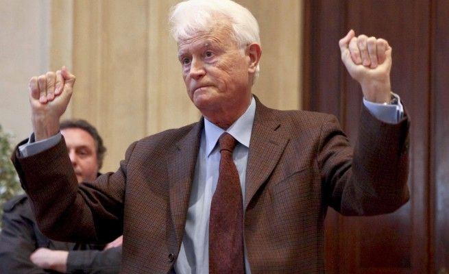Caselli va in pensioneL'annuncio con una mail