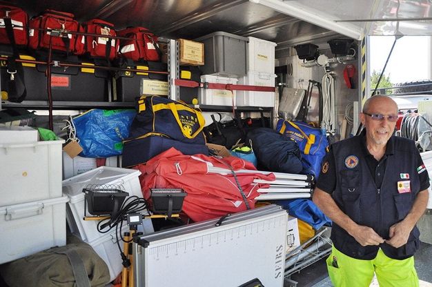 Volti e mezzi partiti da Parma per le zone del terremoto