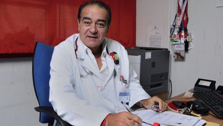 Il commissario Covid: "Il sistema regge per 10 giorni: o freniamo il virus o fermiamo le sale operatorie"