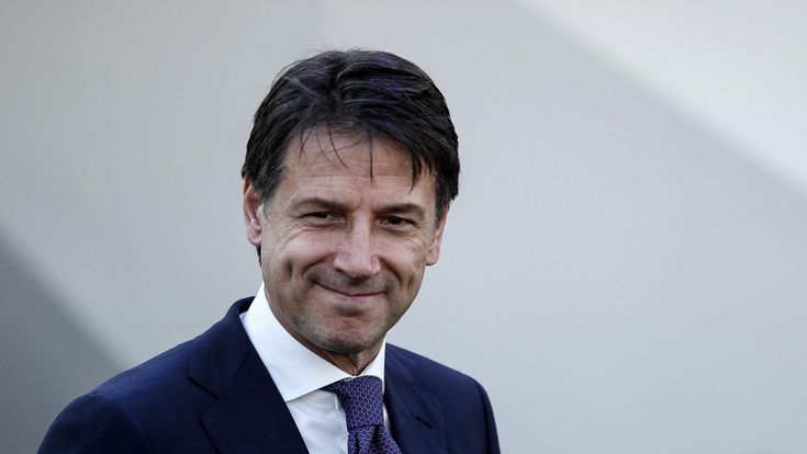 Il progetto Conte per la comunicazione, team di 30 giovani per vincere sui social