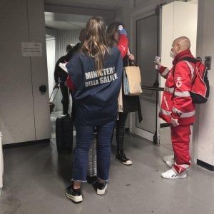 Sicilia, coronavirus: negli aeroporti pochi controlli sui passeggeri che arrivano dalle regioni del Nord