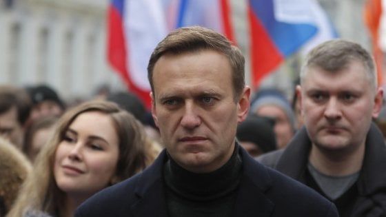 Berlino, esce dal coma indotto il leader dell'opposizione russa Aleksej Navalnyj