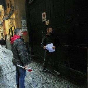 ll 34enne ferito: "Ho sentito urlare poi il sangue a terra, era il mio"