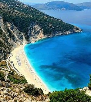 "Stop alle legge ammazza-spiagge".Rivolta in Grecia contro Samaras