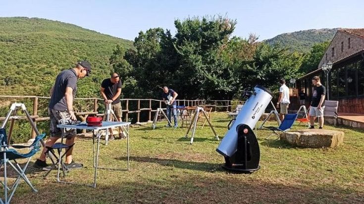Chiamateli figli delle stelle, la comunità a caccia di cielo