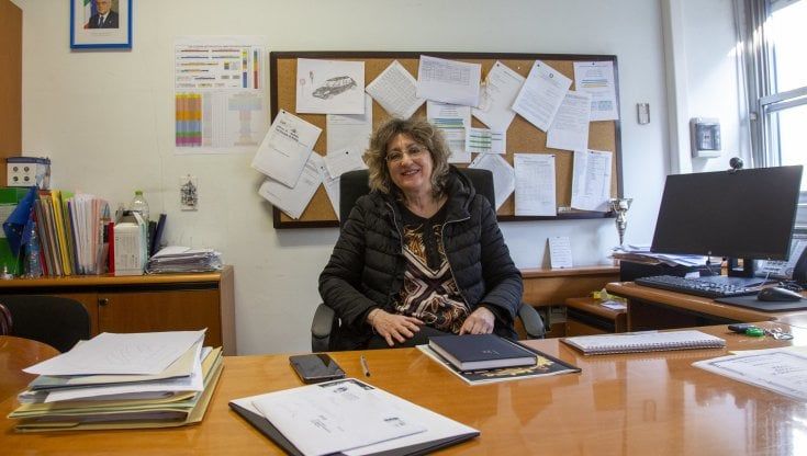 Omicron, la preside in trincea nel liceo di Tor Bella Monaca. "Lavoriamo anche di notte"