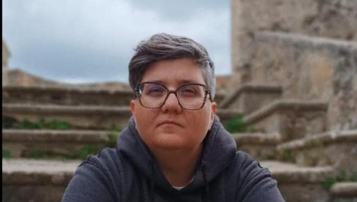 Eleonora: “Ero una bimba ‘invisibile’ con un padre alcolizzato e violento. Oggi aiuto chi soffre”
