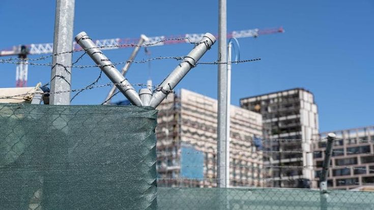 Arretrati e meno ore: la proposta Caddell per gli operai indiani sfruttati