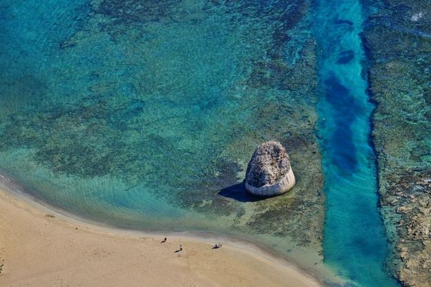 Un deltaplano sul Salento: la vista è mozzafiato