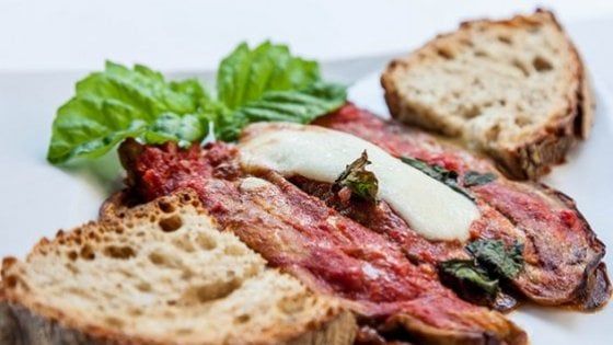 Altro che Stuzzichino! Ecco la trattoria che ha fatto di Sant'Agata sui Due Golfi il Paese di Cuccagna