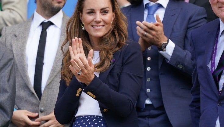 Kate veste i pois a Wimbledon. E ci ricorda tanto Lady D