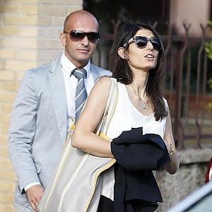Raggi nella bufera, città al collasso. Le emergenze: dai trasporti ai rifiuti 