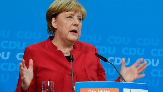 Germania, Merkel: "Mi ricandido per difendere i valori della democrazia"