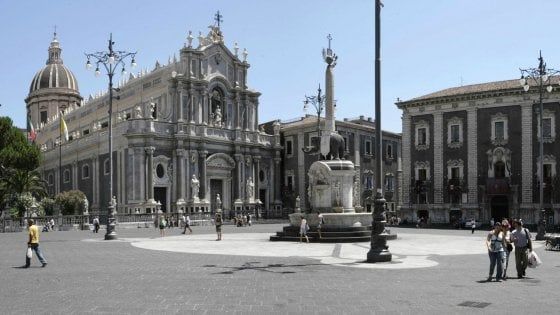 Fase 2, a Catania negozi aperti domenica. Chiusi outlet e supermercati